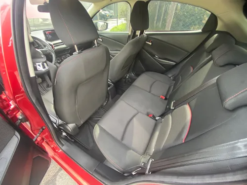 Mazda 2 1,5 touring carbon edition