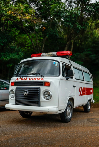 Volkswagen Kombi 1.4 Total Flex 3p