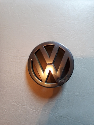 Emblema De Parrilla Para Volkswagen. Usada. 