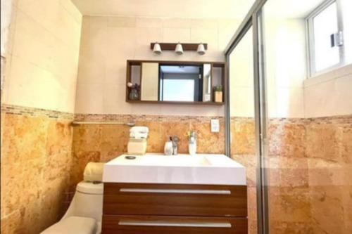 Venta De Departamento (114m2) A 2 Cuadras De Insurgentes, A 10 Mins De C.c. Manacar, A Espaldas Del Teatro De Los Insurgentes, Zona Muy Segura Db15-r32