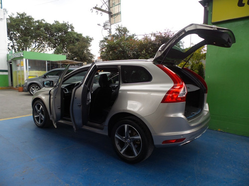 Volvo Xc60 Momentum T6