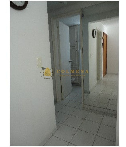 Apartamento En Muy Buena Ubicacion, Cerca Del Puerto De 2 Dor, 2 Baños, Con Amplia Terraza Con Churrasquero. Consulte!!!!!!- Ref: 2034