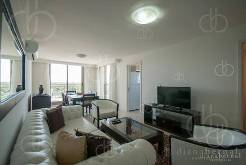 Imagen 3 de 26 de Apartamento En Mansa, 3 Dormitorios En Edificio Con Servicios. Punta Del Este