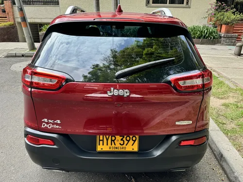 Jeep Cherokee 3.2 Longitude Plus