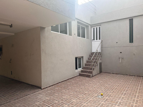 Chalet 5 Ambientes Barrio Naón