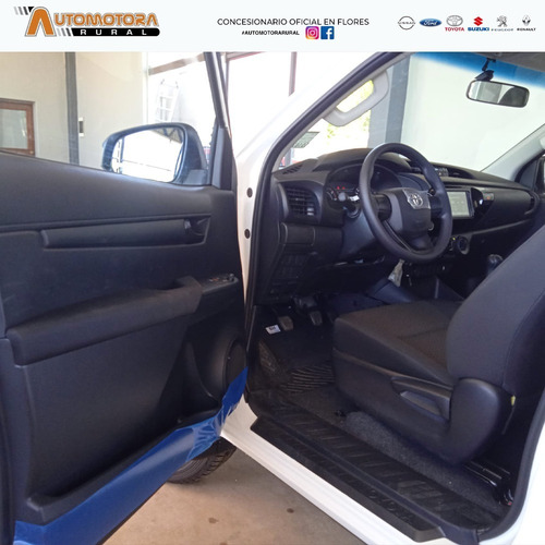 Imagen 19 de 25 de Toyota Hilux 2023 2.4 P.up T.diesel Dx 4x4