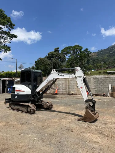 Bobcat E42 Año 2020