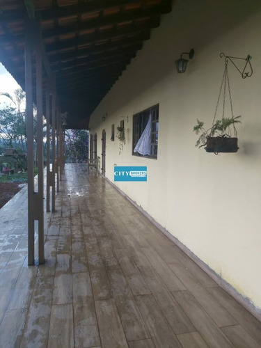 Imagem 3 de 15 de Linda Chácara 3 Dormitórios, Varanda, Piscina, Rancho Com Churrasqueira À 100 Metros Do Asfalto - Sp2395