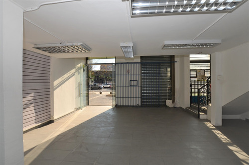 Recoleta Local Impecable A Pasos Del Metro Cerro Blanco