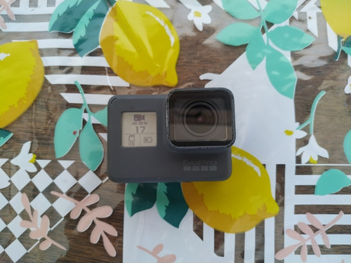 Gopro Hero 5 + Com Cartão Sd De 16gb, Acompanha Suportes
