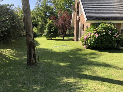 Mansa, Solida Residencia- Ref: 2507