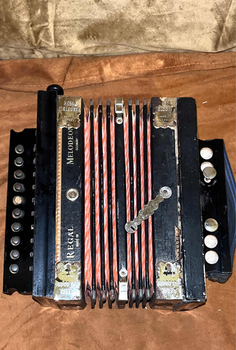 Acordeón Muy Antiguo Alemán Regal Melodeon Mini