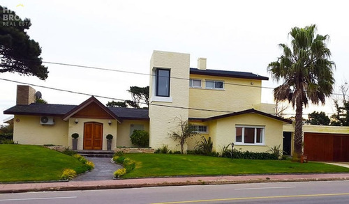 Imagen 28 de 28 de Hermosa Casa En Punta Del Este. Cerca Del Mar. Sólida Construcción. - Punta Del Este Mansa