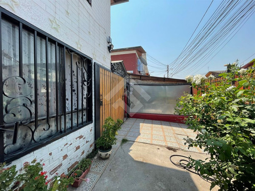 Casa En Venta De 2 Dorm. En Maipú