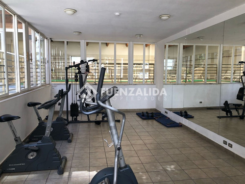 Departamento En Venta De 2 Dorm. En Santiago