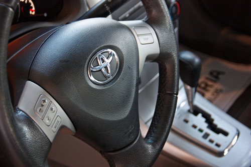 Toyota Corolla 1.8 Gli 16v Flex 4p Automático