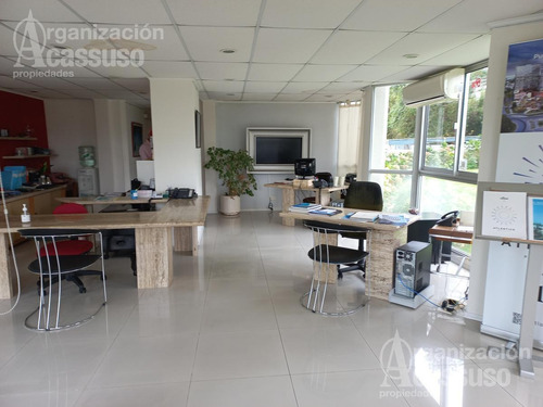 Imagen 5 de 9 de Local - Roosevelt - Parada 6 - Local En Venta 180 M2