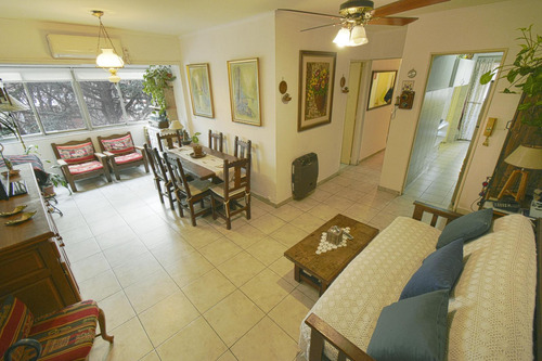 Venta Block Departamentos 4 Ambientes Cocheras Villa Real Apto Credito