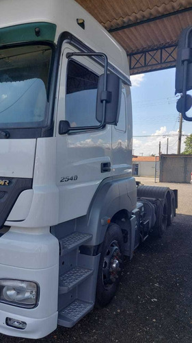 Imagem 2 de 8 de Mercedes Benz Axor 2540 6x2