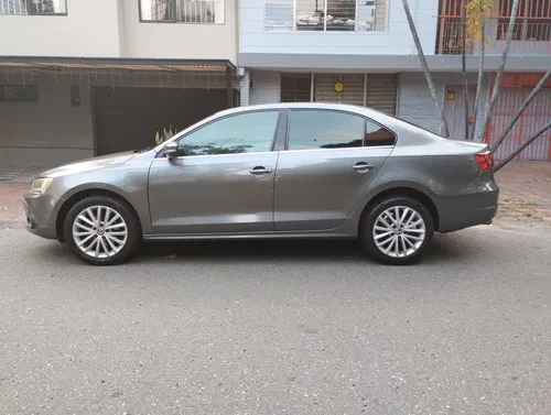 Volkswagen Jetta 2.5 Tredline Automatico