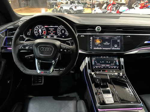 Audi Rsq8
