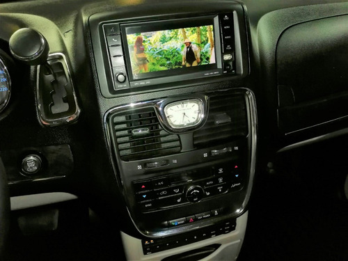 Imagen 14 de 15 de Chrysler Town Country Limited 2011