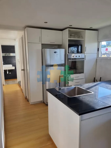 Casa De Estilo Minimalista Próxima Al Mar. - Ref : Eqp3174