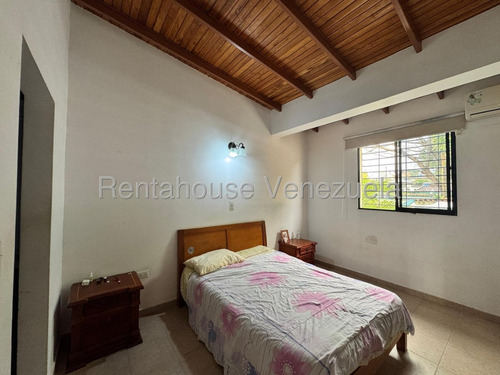 Amplia Y Acogedora Casa (duplex) En Venta Equipada Moderna Ideal Para Disfrutarla En Familia!! En La Prestigiosa Urb Parque Choroni, Lara#25-21357***3h 3b 135 M2***maria E.