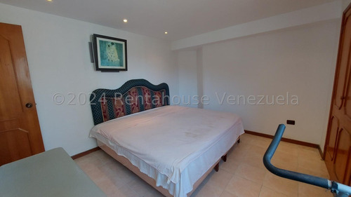 Amplio Y Comodo Apartamento, En La Urb. El Parral Cercano A Automercados, Cc, Colegios, Entre Otros. El Apto Tiene 3 Habitaciones Equipadas, 2 Baños Completos. Aire Acond. En Todos Los Espacios