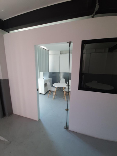 Imagen 3 de 6 de Bodega Con Oficinas De 162m2 En Parque A 200metros Del Metro
