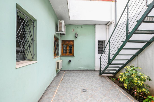 Imagen 21 de 30 de Casa De 3 Dormitorios En Venta Con Quincho Y Parrillero Centro De Rosario