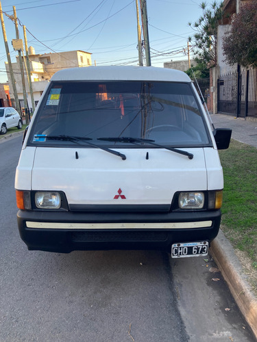 Mitsubishi L300 2.5 Minibus Dh