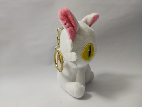 Gato Blanco Ojo Chimuelo Kawaii Tierno Peluche Llavero Michi