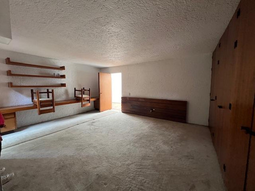 Se Vende Casa Como Terreno En La Colonia Florida!!!!