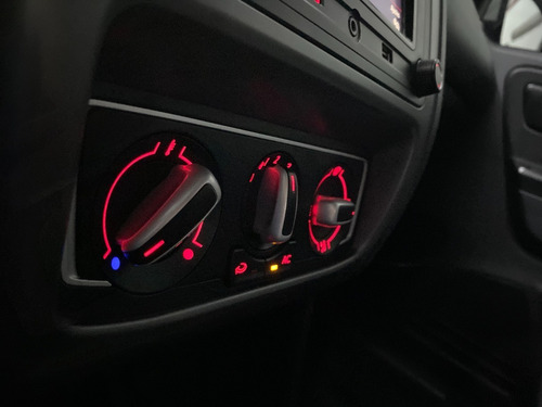 Volkswagen Fox Connect 2018 Impecable - Smart Garage Vende!!