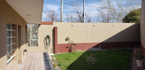 Vendo Casa 4 Dormis De 205 M2 En B° 14 De Octubre - Neuquén