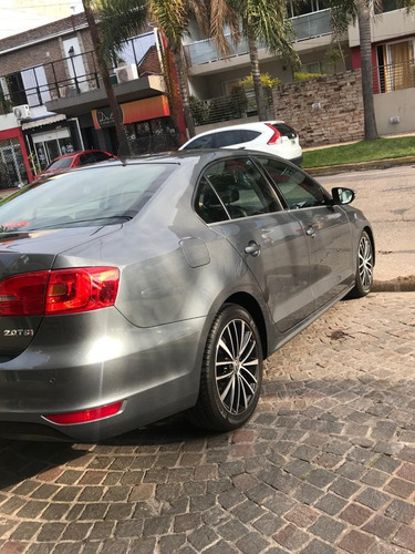 Volkswagen Vento 2.0 T Fsi Elegance 2011