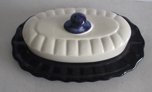 D4130 - Manteigueira Queijeira Em Porcelana Pintada A Mão, M (Usado)