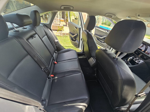 Volkswagen Jetta 1.4 Comfortline 250 Tsi Flex Aut. 4p