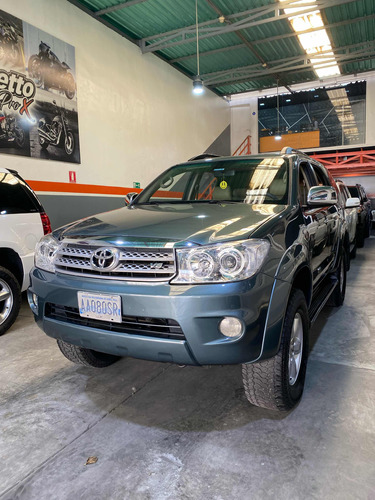 Toyota Fortuner V6 2010