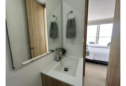 Marbella - Venta De Apartamento Amoblado En Cabrero Marina Club.