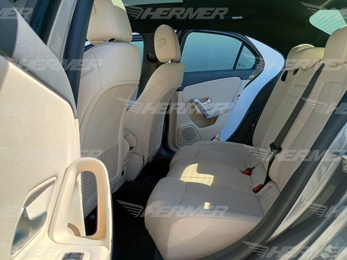 Mercedes-Benz Clase A 4p 200 Progressive Sedán L4/1.3/T Aut