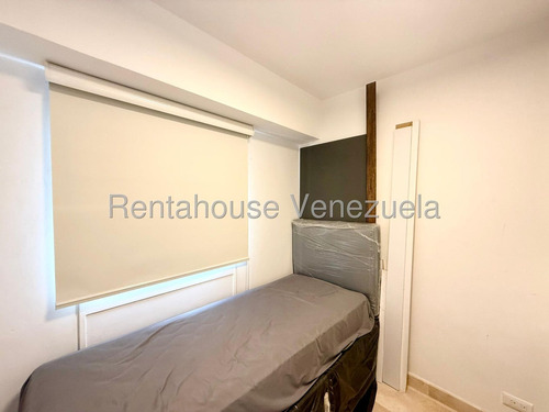 Bello, Remodelado, Exclusiva Zona Y Residencia. 25-24673