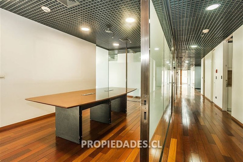 Imagen 8 de 12 de Oficina Alto Nivel De Habilitación En Arriendo, Las Condes.