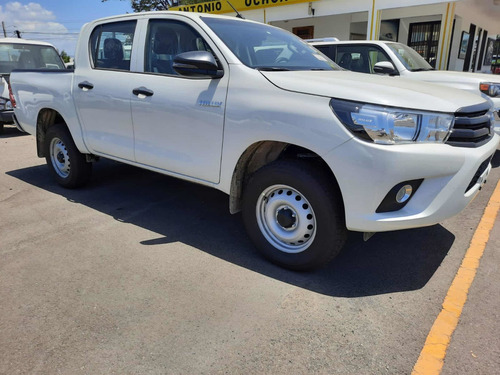 Imagen 3 de 7 de Toyota Hilux 2022