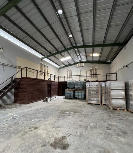 Alquilo Nave Industrial Autopista Duarte