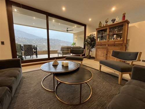 Casa En Venta 4 Dormitorios Como Nueva En Lo Barnechea