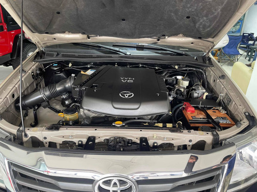Imagen 11 de 14 de Toyota Hilux Kavak
