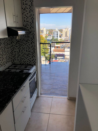 Departamento En Venta 2 Amb Con Cochera-saenz Peña