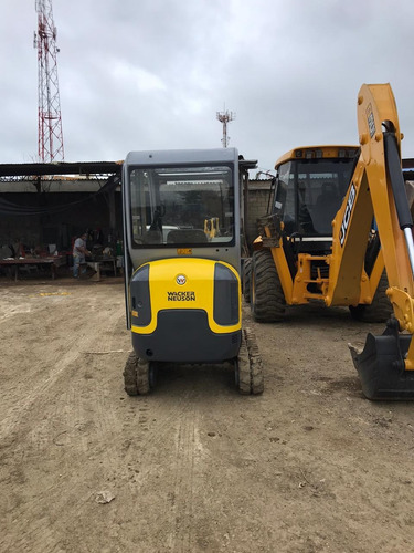 Miniexcavadora Wacker Neuson 1404. Excelente Estado.